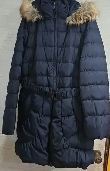 미사용 빅토리아시크릿 네이비 퍼 달린 다운 자켓