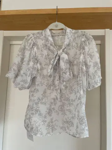 플로럴 프린트 반팔 셔츠