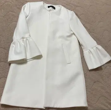 ZARA 플레어 슬리브 벨 슬리브 코트 화이트