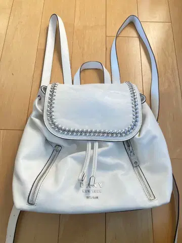 초레어 새상품급 DUNY 화이트 백팩