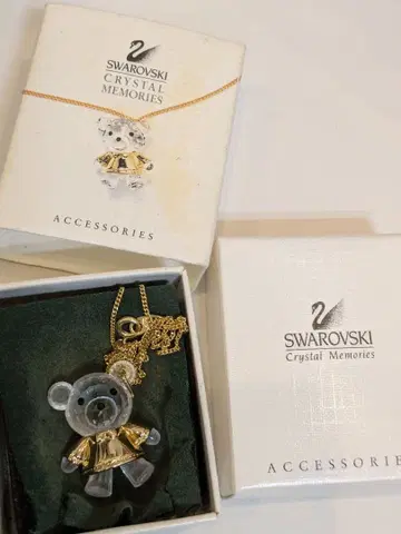 Swarovski Crystal Memories 곰 목걸이
