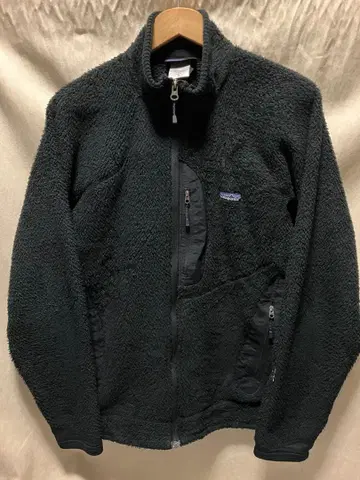 새상품급 patagonia R2 자켓 M 블랙 플리스 자켓