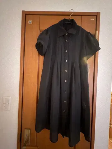 블랙 반팔 셔츠