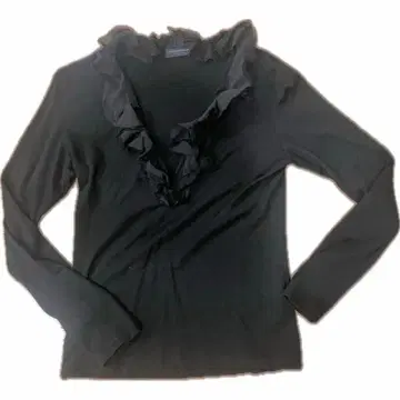 투모로우랜드 컬렉션 긴팔 프릴 블랙 브이넥 티셔츠 롱티