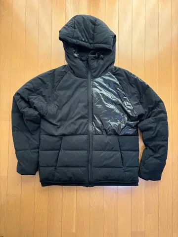 LUXEAKMPLUS 블랙 다운 자켓