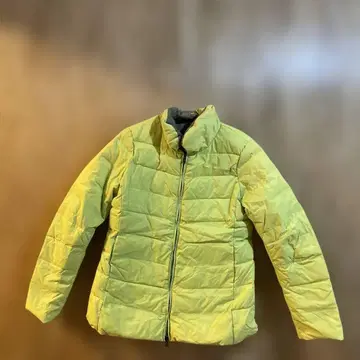 할인 라이트 그린/카키 양면 리버서블 다운 자켓 M