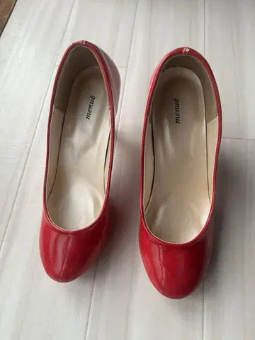 빨간색 플레인 펌프스 중간 힐
