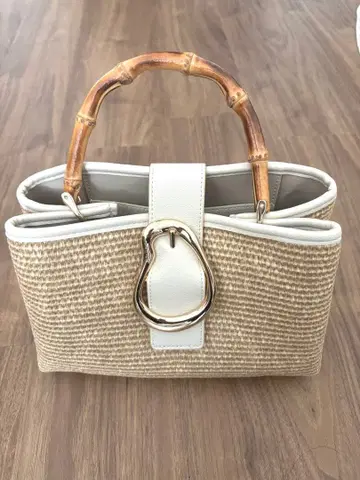 BARNYARDSTORM 베이지 바스켓백