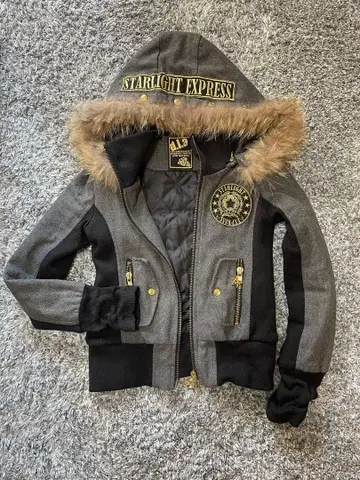 d.i.a 후드 부착 자켓