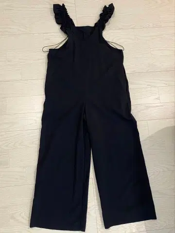 블랙 프릴 올인원