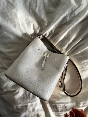 케이트 스페이드 마티 화이트