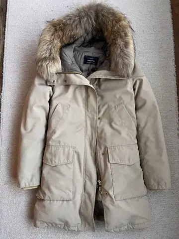 그린 레이블 라이징 다운 코트 자켓 베이지