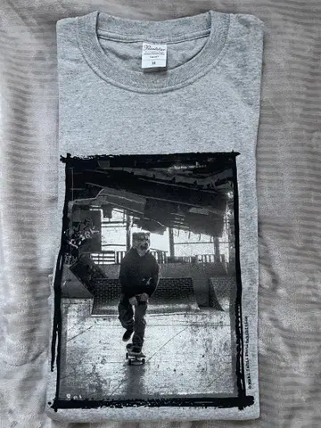 맨 위즈 타나파이 티셔츠