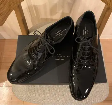 트리트 드레싱 남성용 에나멜 신발 새상품급 8 1/2