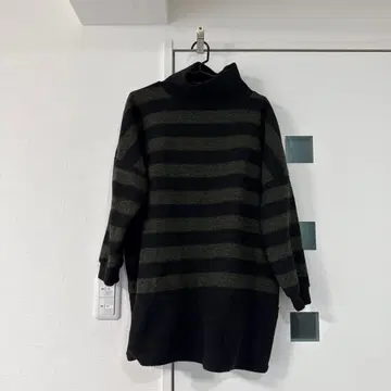 새상품급 hanahana 스트라이프 터틀넥 니트 니트 튜닉 긴팔