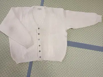 아이보리 100% 버진 울 가디건