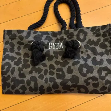 GYDA 레오파드 무늬 토트백