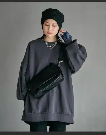 블랙 숄더백 합성 피혁