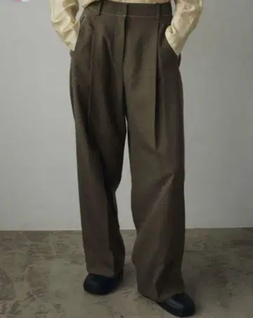 anuke 앙누크 Heather Tuck Pants 36 브라운