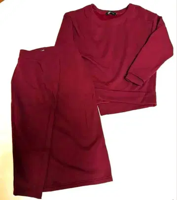 JET LOS ANGELES 버건디 스커트 셋업 사이즈 4