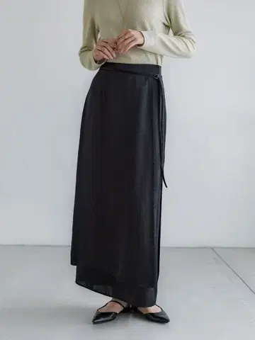 [ crewre 새상품급 ] 랩 레이어드 I 라인 스커트 black 3