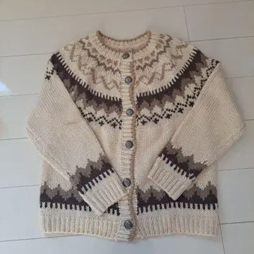 샌드레스 문 니트 가디건