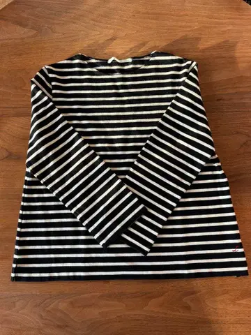 리제타 스트라이프 긴팔 스웨터