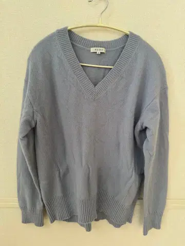 PLST 라이트 블루 V넥 긴팔 니트