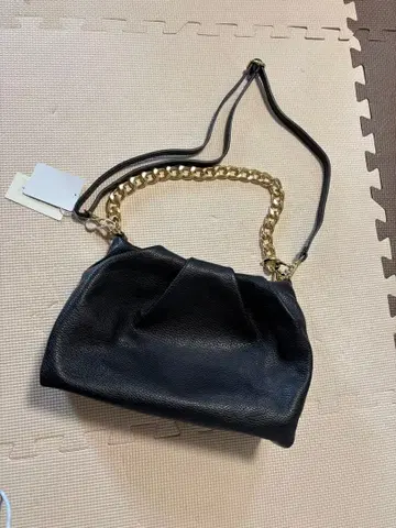 [ AULENTTI ] 체인 2WAY 개더 숄더백 블랙