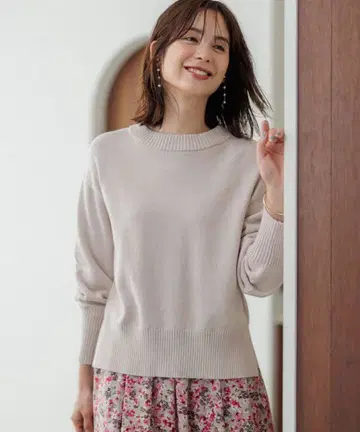 새상품급 쿠미쿄쿠 코튼 캐시미어 혼방 크루넥 니트