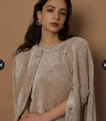 아르페쥬 스토리 벨로아 니트 자켓 핑크 베이지 새상품급