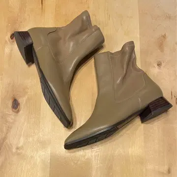 미사용 cavacava 사바사바 스트레치 천연 가죽 부츠 23.5cm