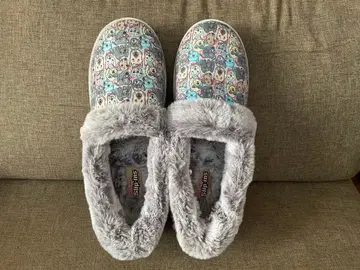 미사용에 가까운! 스케쳐스 슬립인즈 후와모코 신발