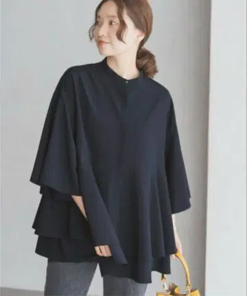 IENA 티어드 플레어 블라우스 네이비