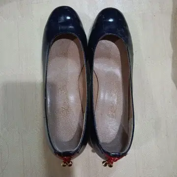 미하마 에나멜 백참 로우 펌프스 23.5cm