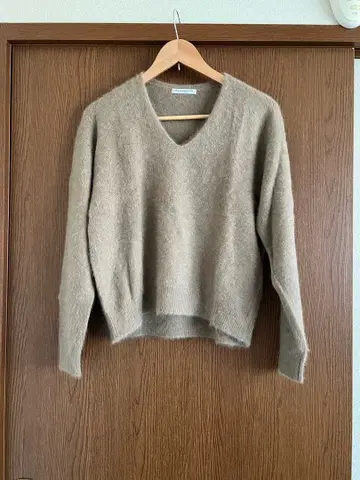 BEAUTY&YOUTH V넥 스웨터 베이지