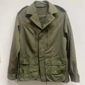 올리브 그린 밀리터리 자켓
