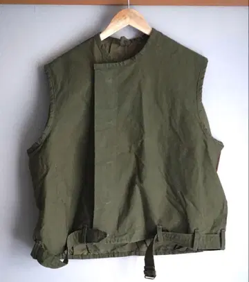 80년대 체코슬로바키아군 레스큐 베스트