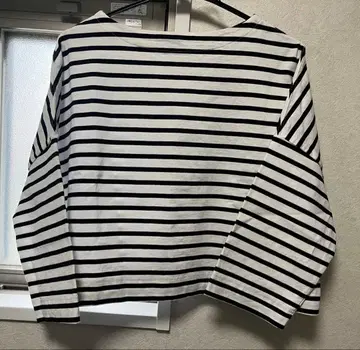 트래디셔널 웨더웨어 보더 티셔츠 화이트 블랙