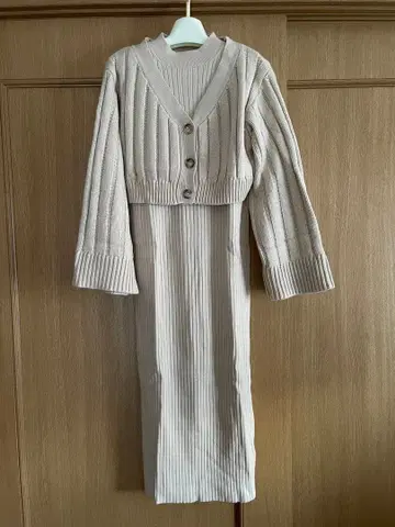 MURUA 슬리브리스 니트 원피스 가디건 세트