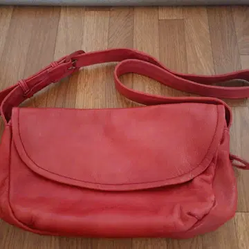 겐텐 오렌지 컬러 가죽 숄더백 고트