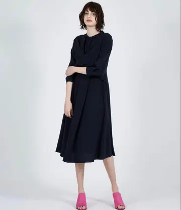 UNITED TOKYO 프론트 트위스트 원피스