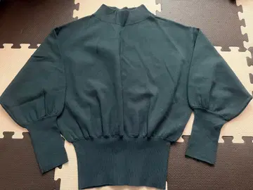 다크 그린 니트 스웨터 사이즈 F