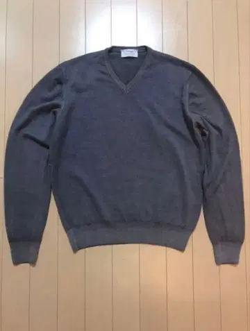 그랑사쏘 46 V넥 니트 그레이 새상품급