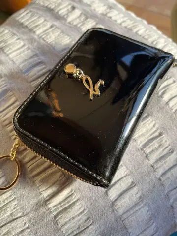 [ 새상품급 ] 에네스베 블랙 에나멜 코인 케이스 라운드 지퍼