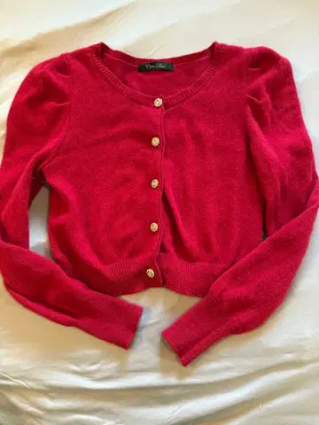 코코딜 파워 숄더 니트 비쥬 버튼 크롭 가디건