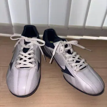 미즈노 야구 금장 장식 스파이크