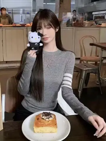 인기 급상승! 당일 발송 스트라이프 소매 니트 상의 왕홍 그레이