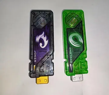 발광 가면라이더 W DX 사이클론 & 조커 가이아 메모리