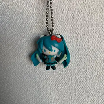 헬로키티 x 하츠네 미쿠 키링 가챠 시크릿